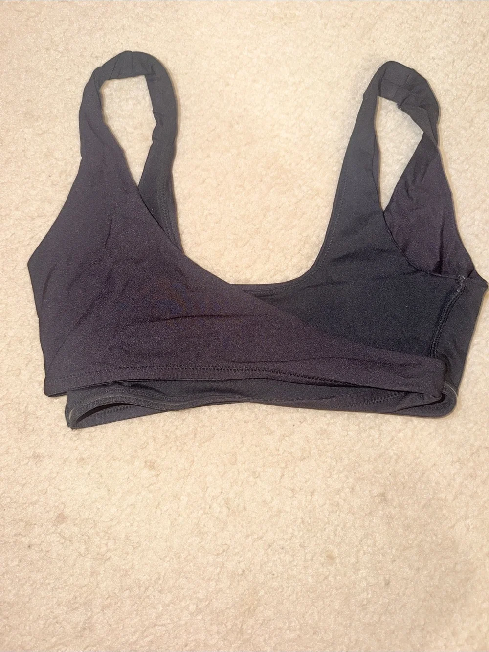 Fabletics Black Wireless Sports Bra